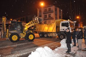 Yerköy ilçesinde etkili olan kar yağışı sebebiyle hayatın olumsuz yönde