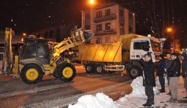 Yerköy’de karla mücadele çalışması devam ediyor