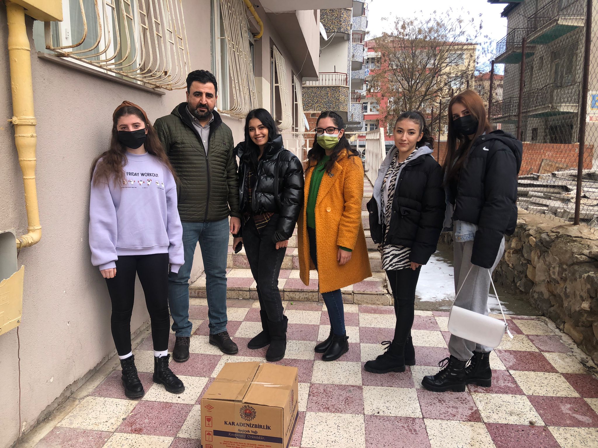 Yerköy Molla Hüsrev Yurt Müdürlüğü (KYK) öğrencileri, ihtiyaç sahibi ailelere