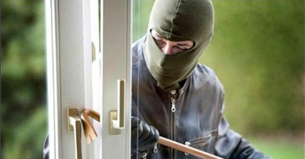 Yerköy’de kombi hırsızı 3 kişi tutuklandı Yerköy ilçemizde bir evin deposundan kombi çalan hırsızlık şüphelileri yakalanarak