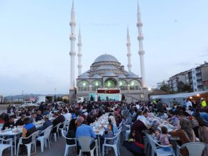 Yozgat Valiliği himayesinde gerçekleştirilen “Yiğitler Şehri Yozgat iftar Buluşmaları” programı