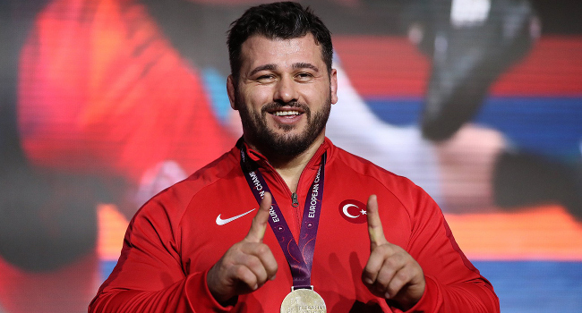 Avrupa Güreş Şampiyonası grekoromen stil 130 kiloda Azerbaycanlı Sabah Saleh