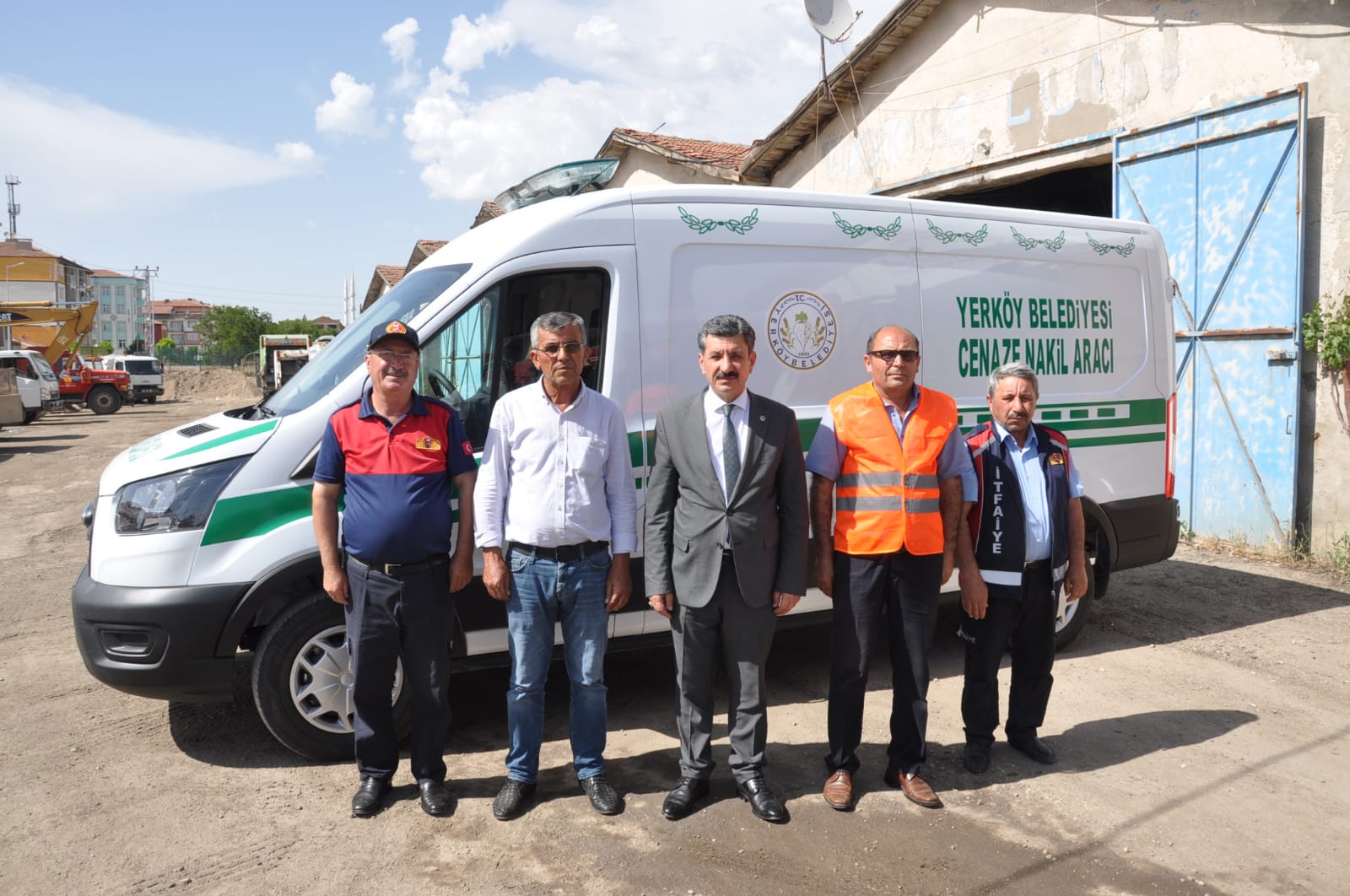 Yerköy Belediye Başkanı Ferhat Yılmaz, Başer Otomotiv sahibi Veysel Başer’in