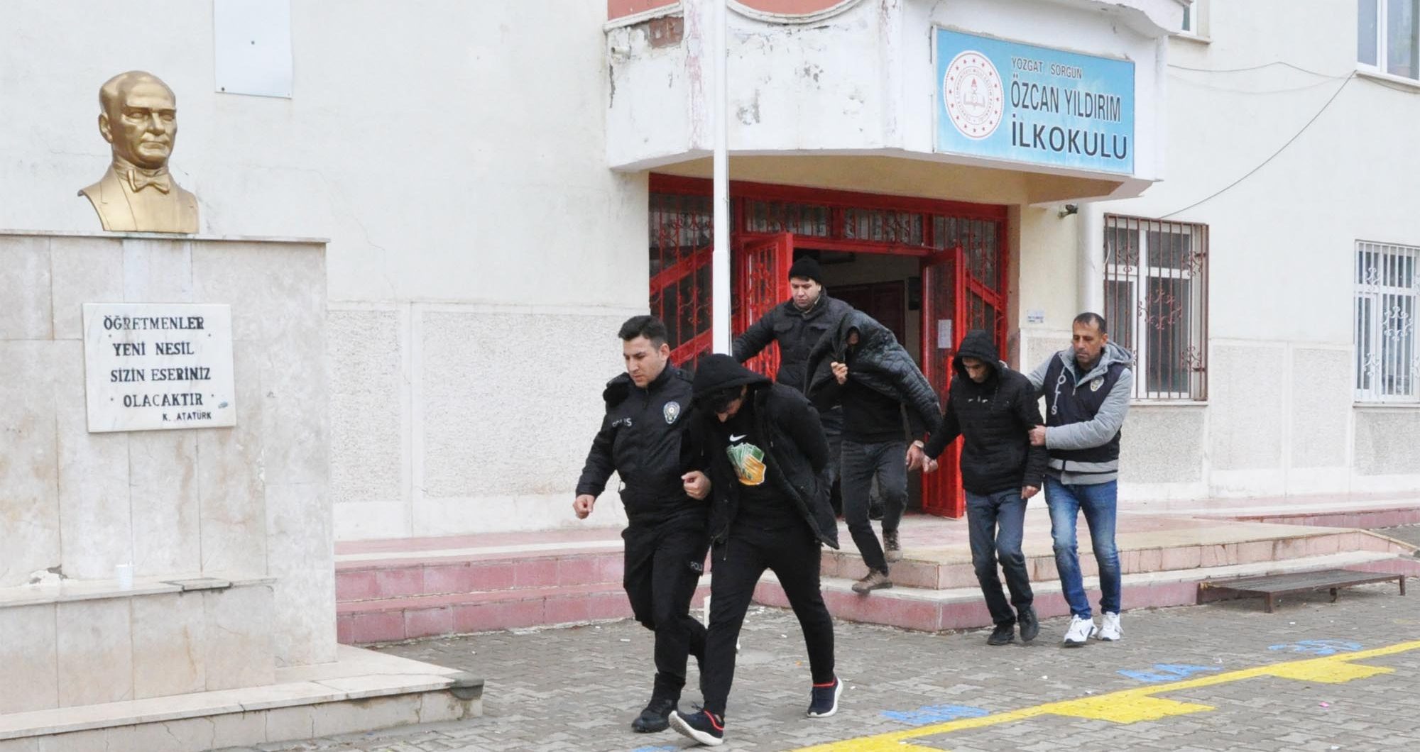 Sorgun ilçesinde sahte kimlikle ehliyet sınava girmeye çalışan 38 kişi