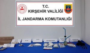 Çiçekdağı İlçesi’nde uyuşturucu tacirlerine yönelik operasyonda önemli miktarda uyuşturucu madde