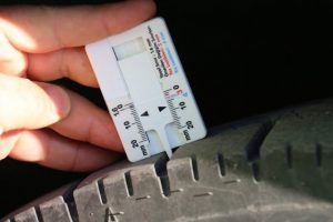 Kış Lastiği Takma Zorunluluğu 1 Aralık'ta Başlıyor: Ticari Araçlar İçin