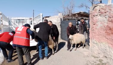 Belkavak köyü sakinleri, Depremzedelere Küçükbaş Hayvan Bağışladı
