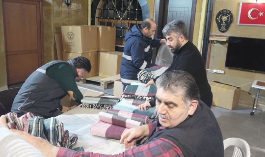 Hayırsever İş İnsanı Bilal Şahin, Kahramanmaraş’ta yaşanan deprem sonrası tüm