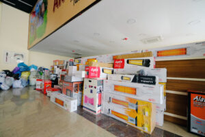 Yozgat’ın Akdağmadeni ilçesinde deprem bölgesine gönderilmek üzere temin edilen malzemeler