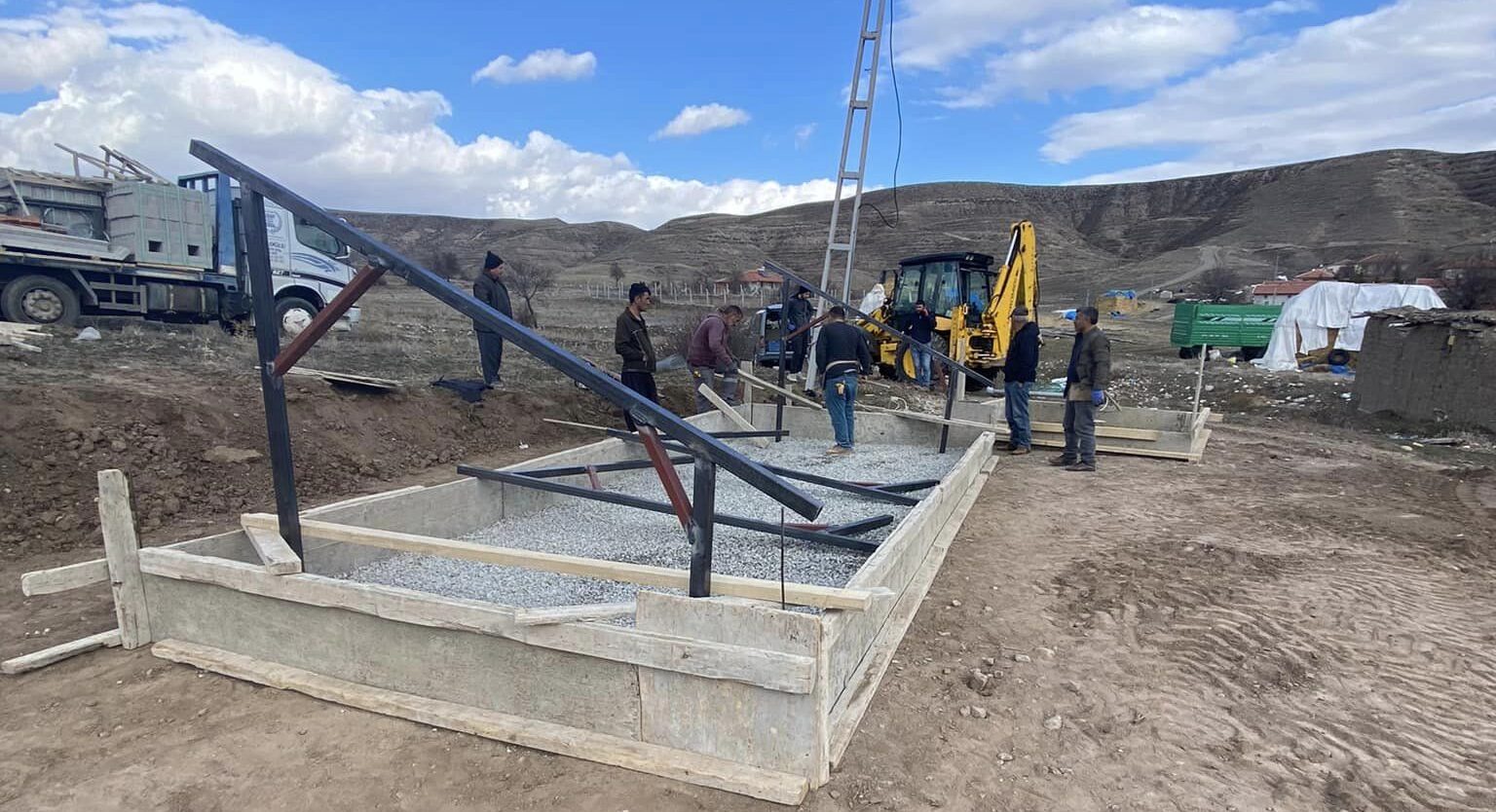 İlçemize bağlı Zencir Köyü Muhtarı Adem Aygar, köylerinin temiz içme