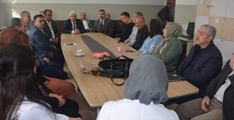 İl Milli Eğitim Müdürü Yazıcı, Yerköy’deki okulları ziyaret edip, depremden etkilenen öğrencilere destek oldu
