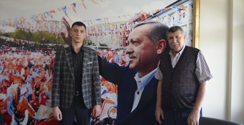 Boğazlıyan AK Parti İlçe Gençlik Kolları’nda Nöbet Değişimi Yapıldı