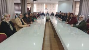 Yozgat AK Parti Kadın Kolları İl Başkanı Erva Kevser Yurtlu,