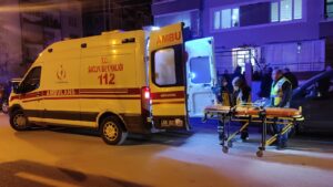 Bir mandırada yem karma makinesinin içine düşen işçi, olay yerinde