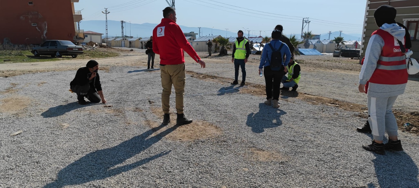 Yozgat Belediye Başkanı Celal Köse, Hatay’ın Hassa ilçesinde depremin yaralarını
