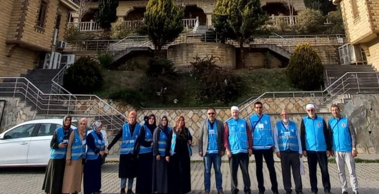 Sorgun Müftüsü ve Din Gönüllüleri Kahramanmaraş’ta Depremzedelere Yardım Etti