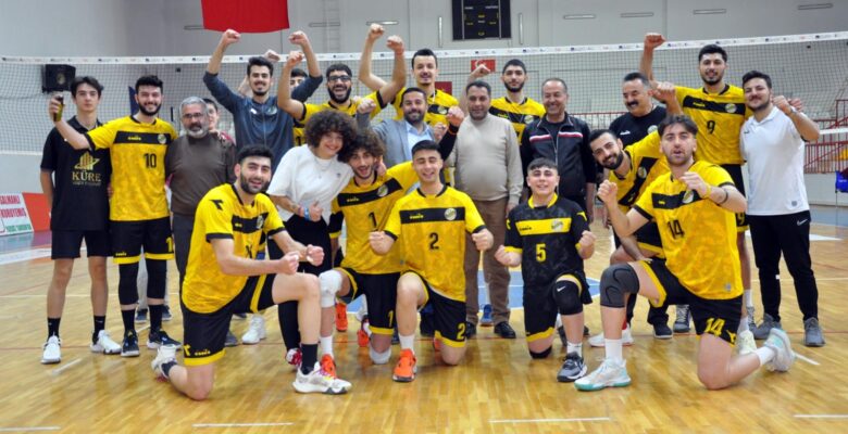 Voleybol Takımı, Erkekler 2. Lig 4. Grup’ta Şampiyonluğa Ulaştı