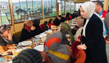 Çiçekdağı Kaymakamı Rabia Naçar Çanakçıoğlu, Depremzede Ailelerle İftar Yaptı