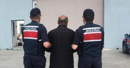 Kesinleşmiş Hapis Cezasına Çarptırılmış İki Şüpheliyi Evlerinde Yakaladı Yozgat İl Jandarma Komutanlığı ekipleri, kesinleşmiş hapis cezası bulunan iki