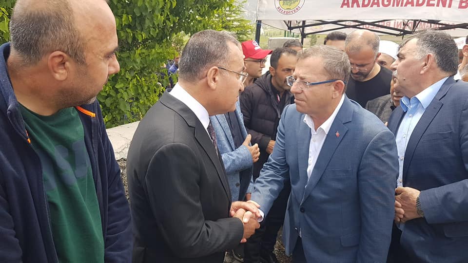 Yozgat Valisi Ziya Polat, Adalet Bakanı Bekir Bozdağ’ın eşi Mine