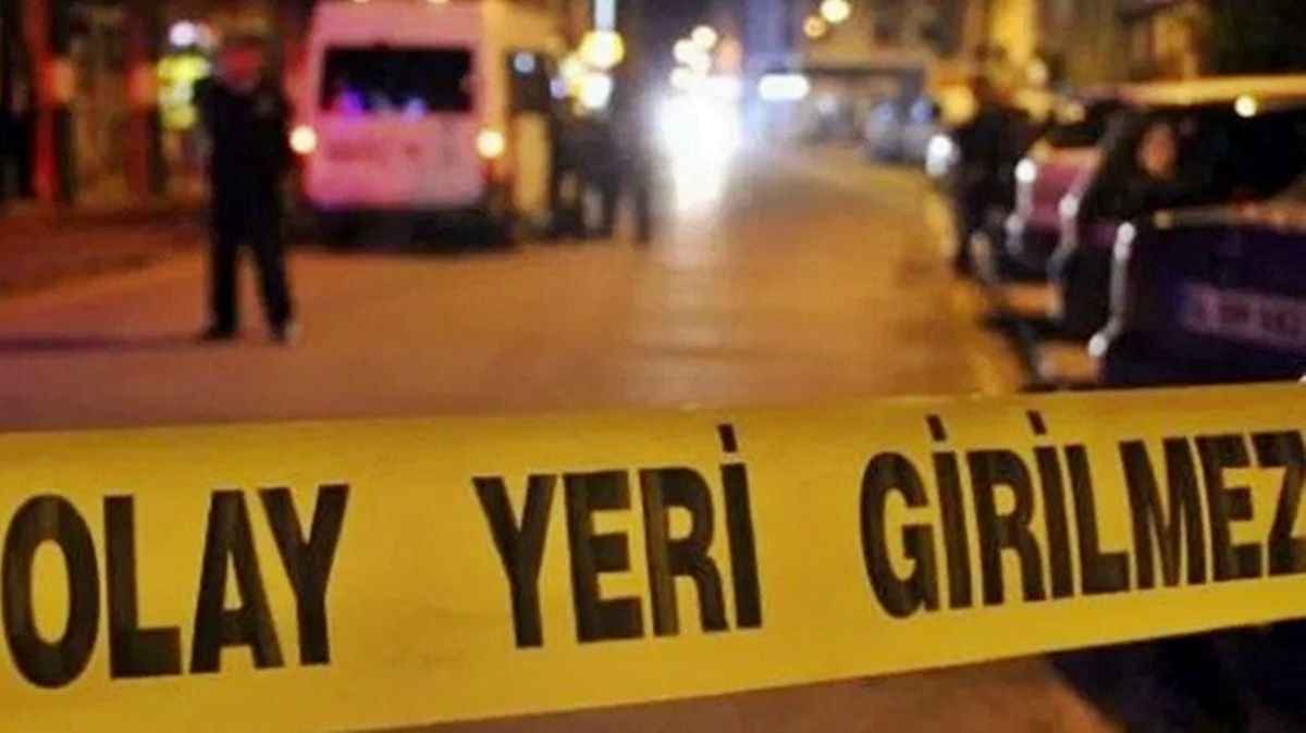 Yozgat'ta kontrolü kaybeden bir tırın devrilmesi sonucunda sürücüsü S. 