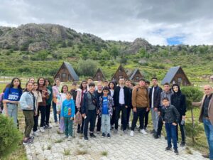 Namık Kemal Ortaokulu öğrencileri, “Çevreme Duyarlıyım Değerlerime Sahip Çıkıyorum” projesi