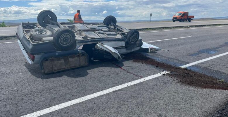 Yerköy’de Meydana Gelen Trafik Kazasında İki Kişi Ağır Yaralandı: Araç Takla Attı