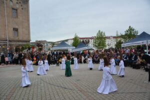 İl Müftülüğüne bağlı Abdulhamithan 4-6 yaş Kur’an kursunda öğrenim gören