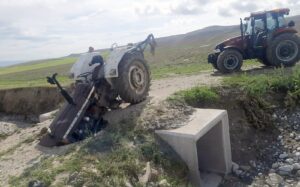 Yerköy İlçesine bağlı Susuz Köyünde Zühtü Baran isimli çiftçi traktörü