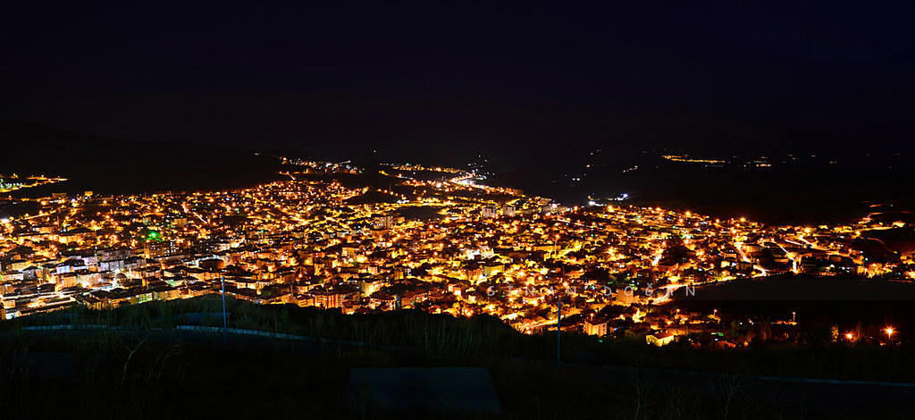 Yozgat, Türkiye’nin iç Anadolu bölgesinde yer alan bir şehirdir. Tarihi
