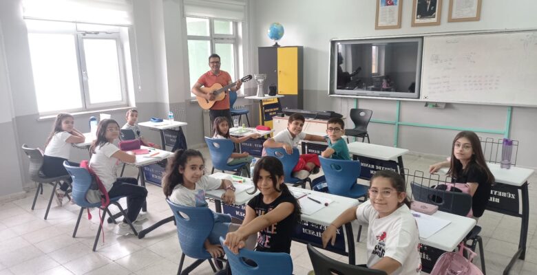 Yerköy Zübeyde Hanım Bilim ve Sanat Merkezi’nde yaz okulu devam ediyor