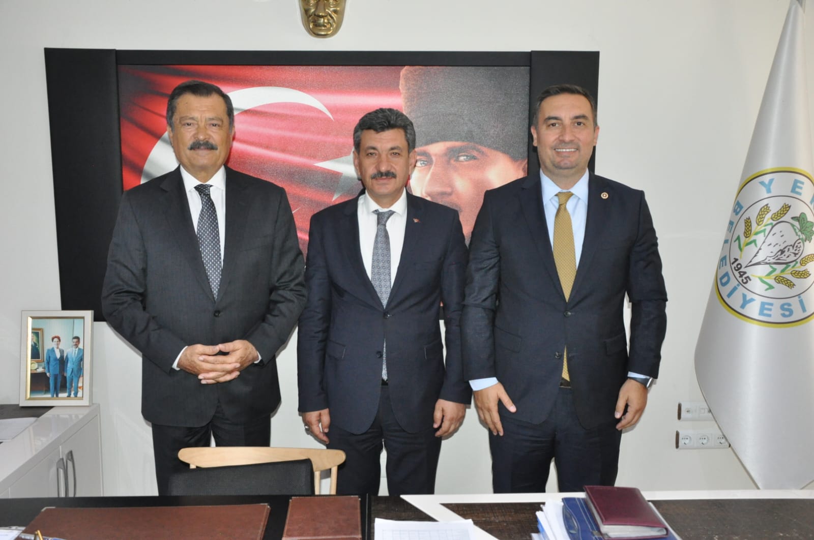 İYİ Parti Genel Başkan Yardımcısı Burak Akburak ve Yozgat Milletvekili