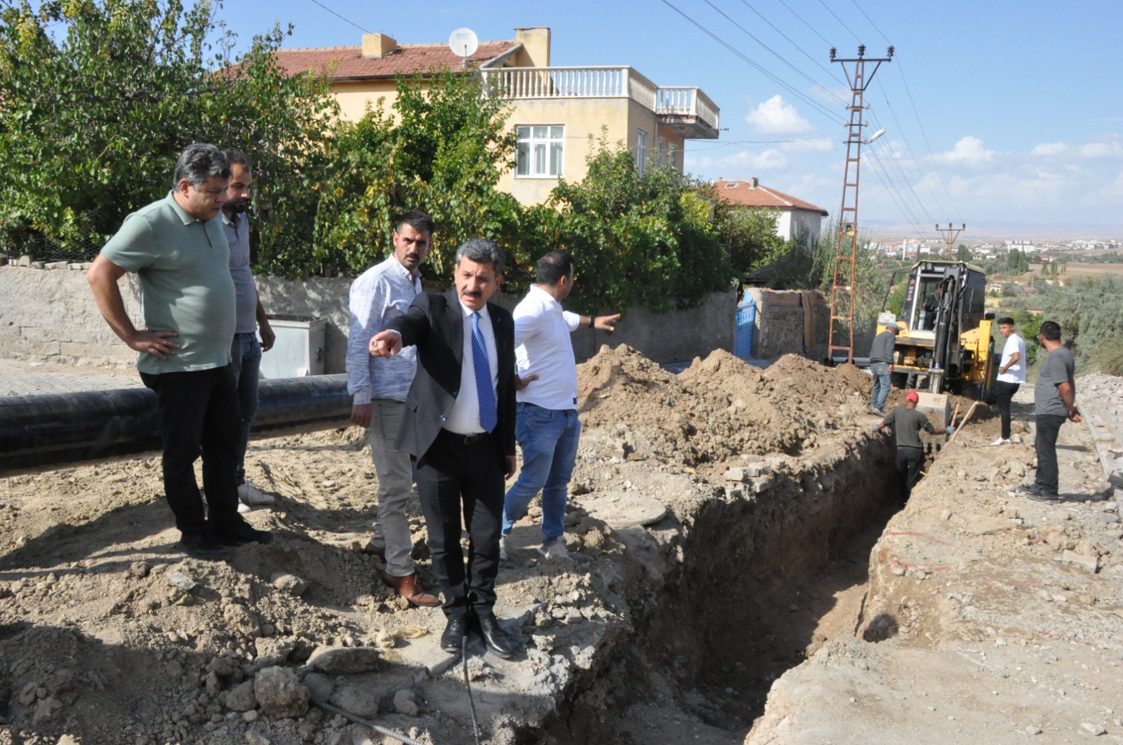 Yerköy Belediye Başkanı Ferhat Yılmaz ve mahalle muhtarları Kale Mahallesi’nde