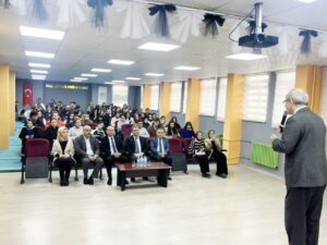 Yerköy’de Edebiyatın Derinliklerine Yolculuk: Prof. Dr. Halit Ertuğrul İle İlham