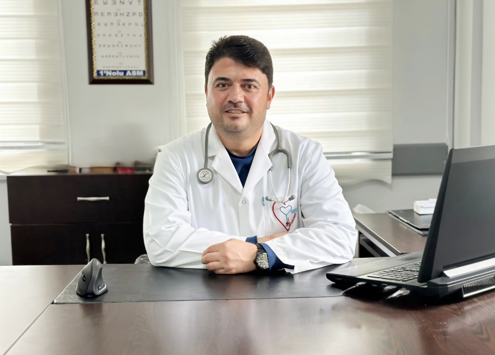 Yerköy 1 Nolu Aile Sağlık Merkezi’nde görevli Dr. Murat Yıldırım,