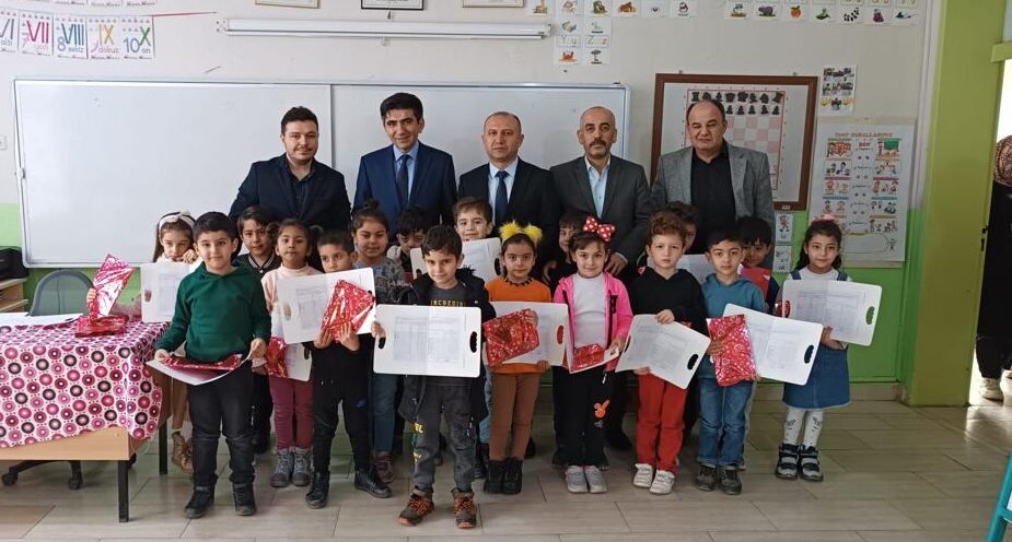 Yerköy’de 2023-2024 Eğitim-Öğretim Yılı, birinci yarıyıl karne dağıtım töreni, Şehit