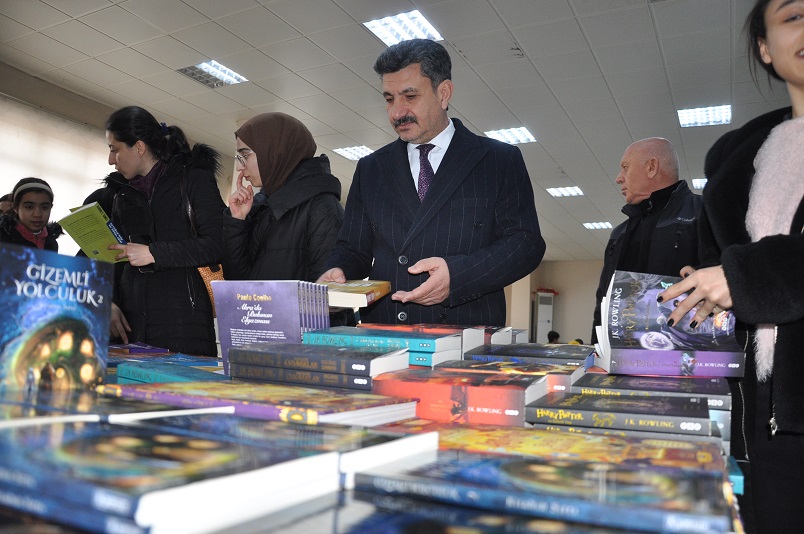 Yerköy Belediyesi, Kültür ve Sanat Etkinlikleri kapsamında 15 yayınevinin katılımıyla