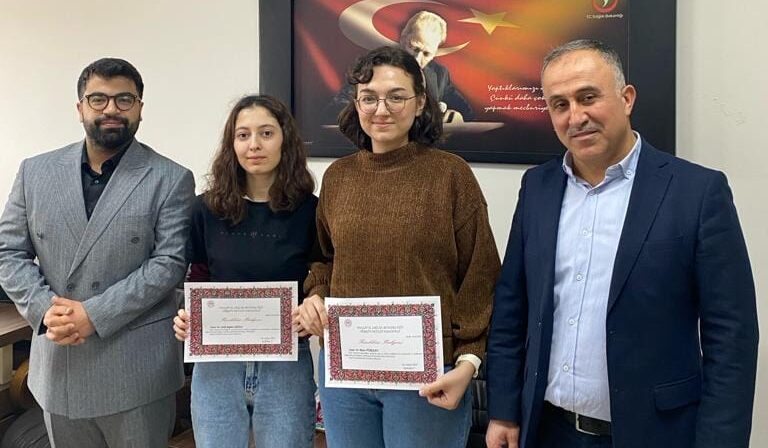 Yerköy Devlet Hastanesi’nde görev yapan dahiliye uzmanı Uzm.Dr. Mehmet Akif