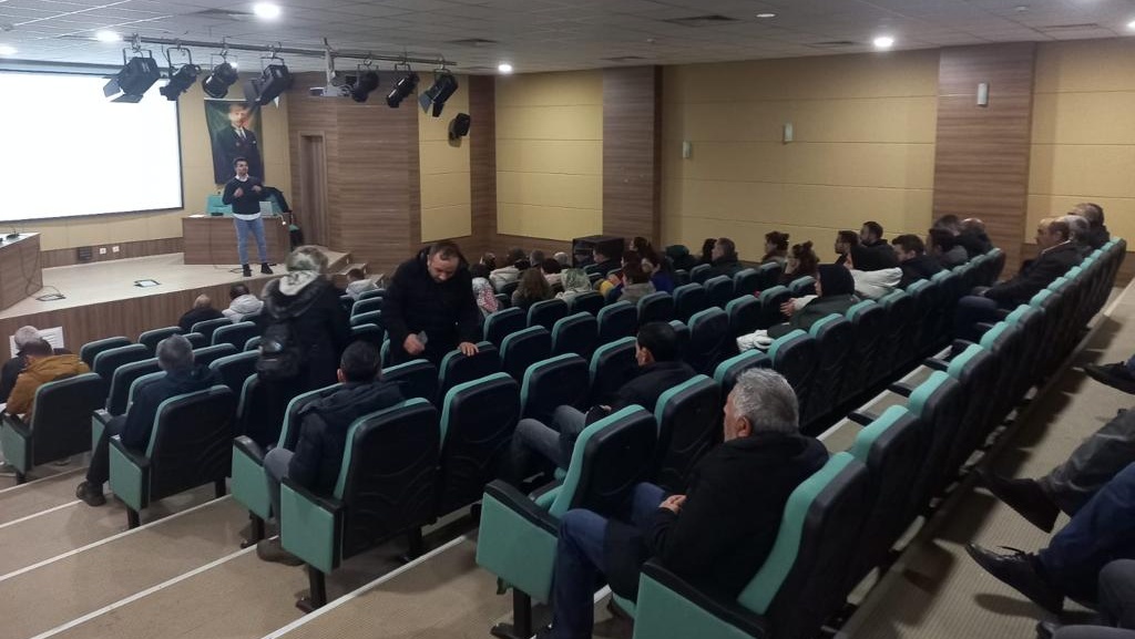 Yerköy ve Şefaatli ilçelerinde görev yapan ilkokul müdürleri, müdür yardımcıları,