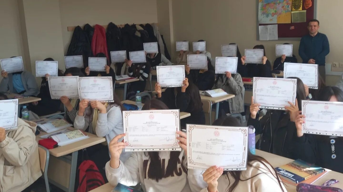 Yerköy Halk Eğitim Merkezi’nin düzenlediği İlk Yardım Eğitimi Kursu sona