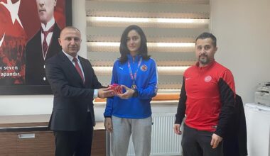 MEB Müdürü Sağlam, Turkish Open Taekwondo Şampiyonu Buğlem Doğan’ı makamında kabul etti