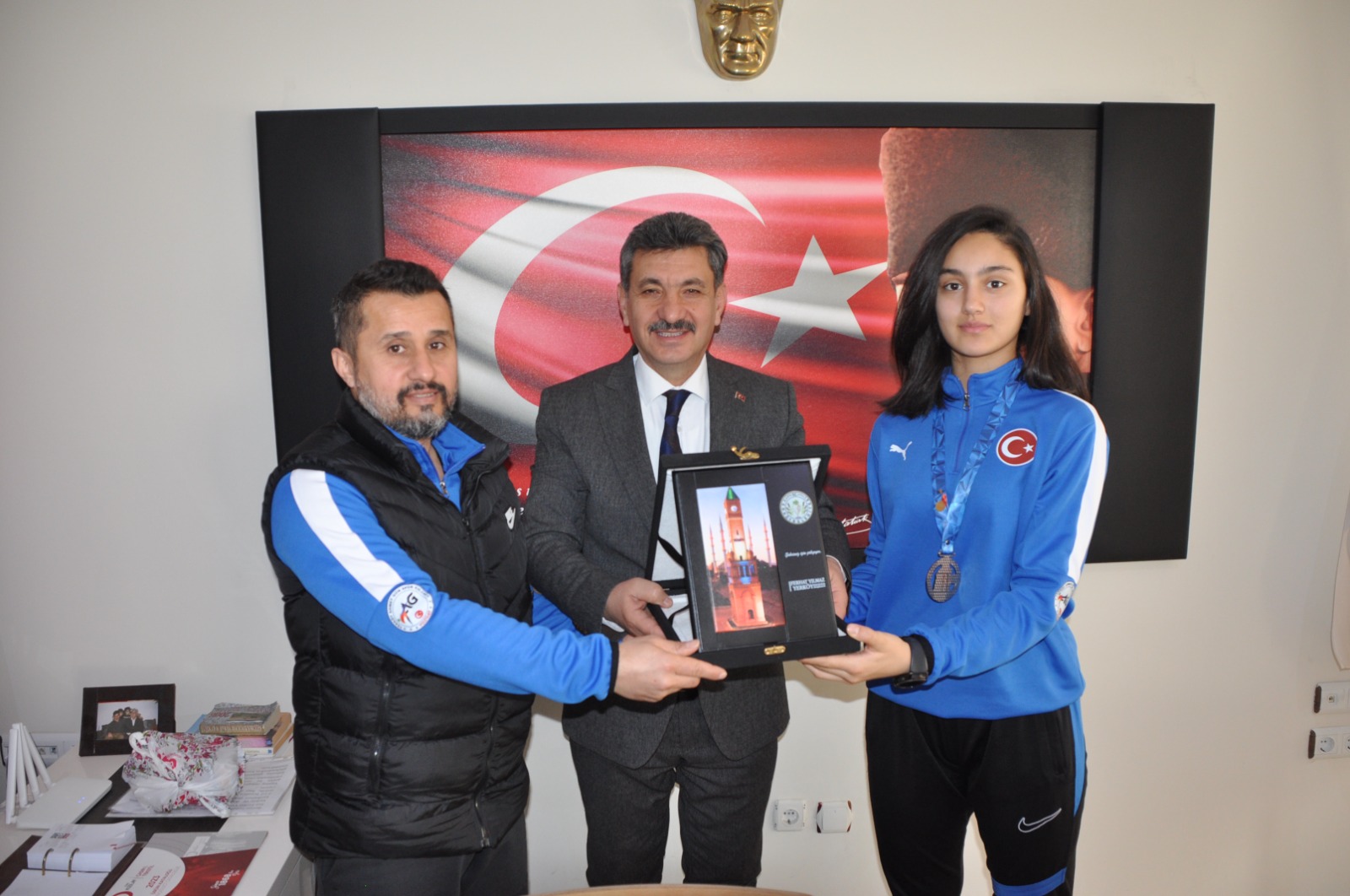 Yerköy Belediye Başkanı Ferhat Yılmaz, Uluslararası Turkish Open Taekwondo Şampiyonası’nda