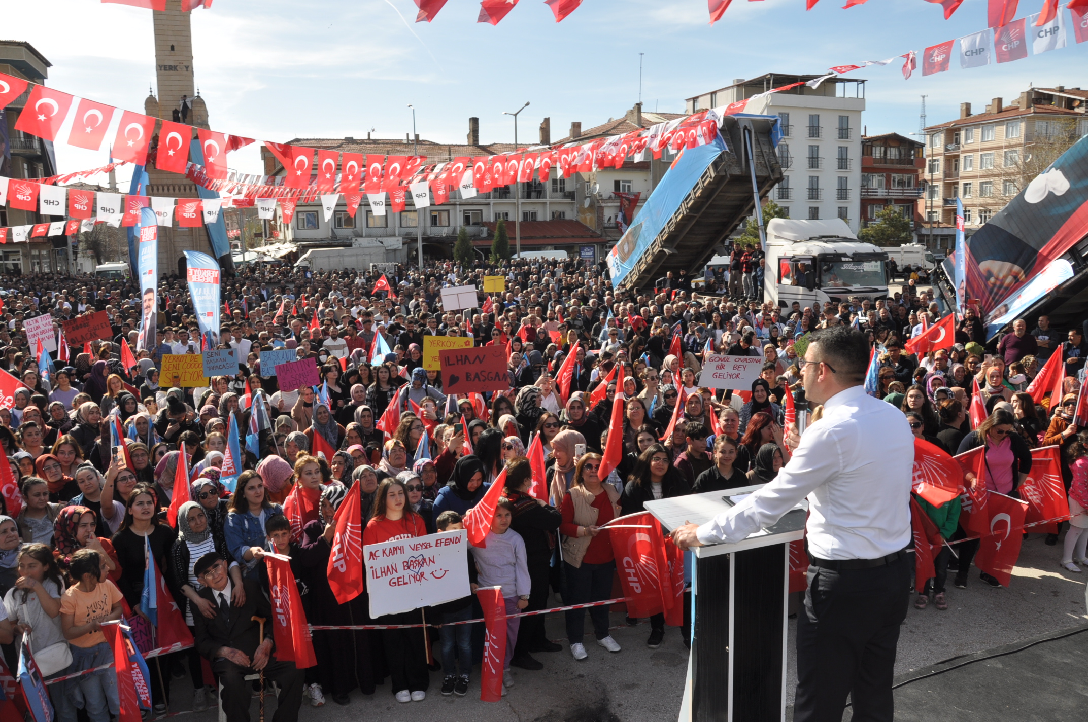 Cumhuriyet Halk Partisi (CHP) Yerköy Belediye Başkan Adayı İlhan Yılmaz,