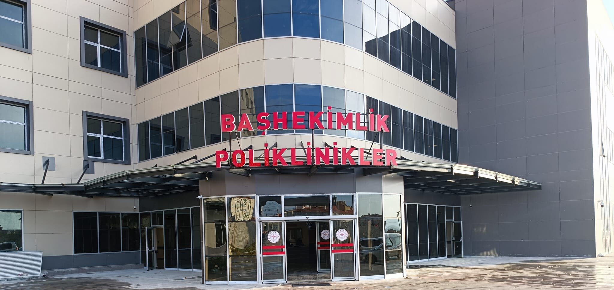 Yerköy Devlet Hastanesi Yeni Binasına hizmet vermeye başlıyor. Yerköy Devlet