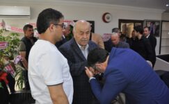 Belediye Başkanı Arslan, ilçe halkı ve belediye personeliyle bayramlaştı