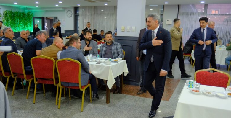 Vali Özkan, OSB’deki firma yetkilileri ile iftar yaptı