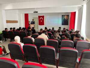 Yerköy Şehit Erhan Ar Mesleki ve Teknik Anadolu Lisesi öğrencilerine