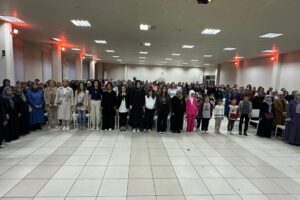 AK Parti Yerköy Kadın Kolları, anneler günü programı düzenledi