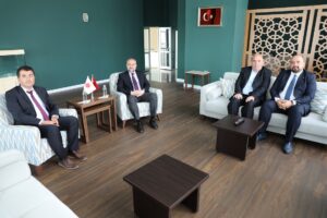 Dünyanın önde gelen araştırma ve akademi portallarından biri olan Research.com,