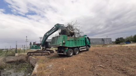 Yerköy ilçemiz merkezinde bulunan köprü, rusubatla dolmuş olması nedeniyle 123.